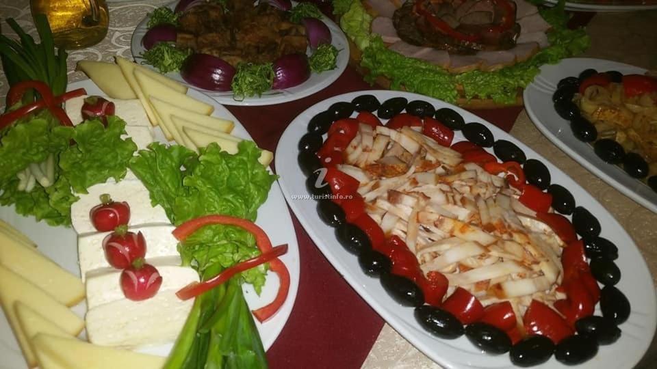 Pensiunea Valea Negrasului Trăisteni 외부 사진