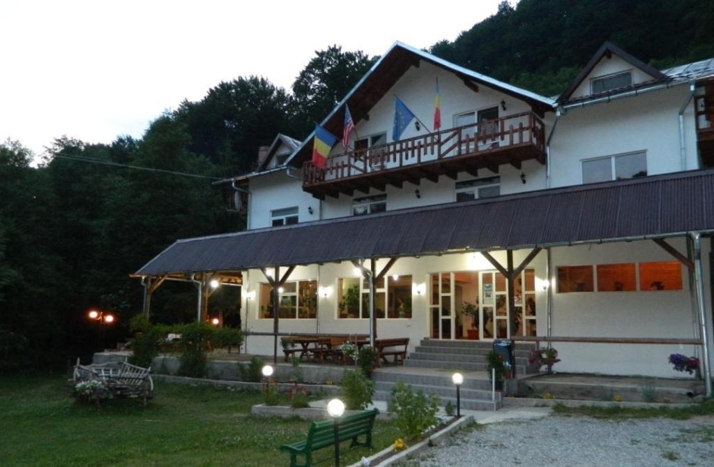 Pensiunea Valea Negrasului Trăisteni 외부 사진